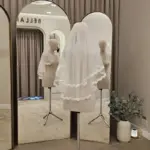 VM-001 · Voal scurt în două straturi, cu dantelă și mărgele – 80 cm