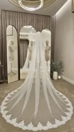 Voal de mireasă lung ivory cu dantelă brodată și mărgele – 2,5 m - imagine 2
