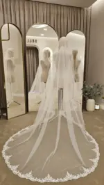 Voal de mireasă lung ivory tip spaniol cu dantelă brodată și mărgele – 2,5 m - imagine 2