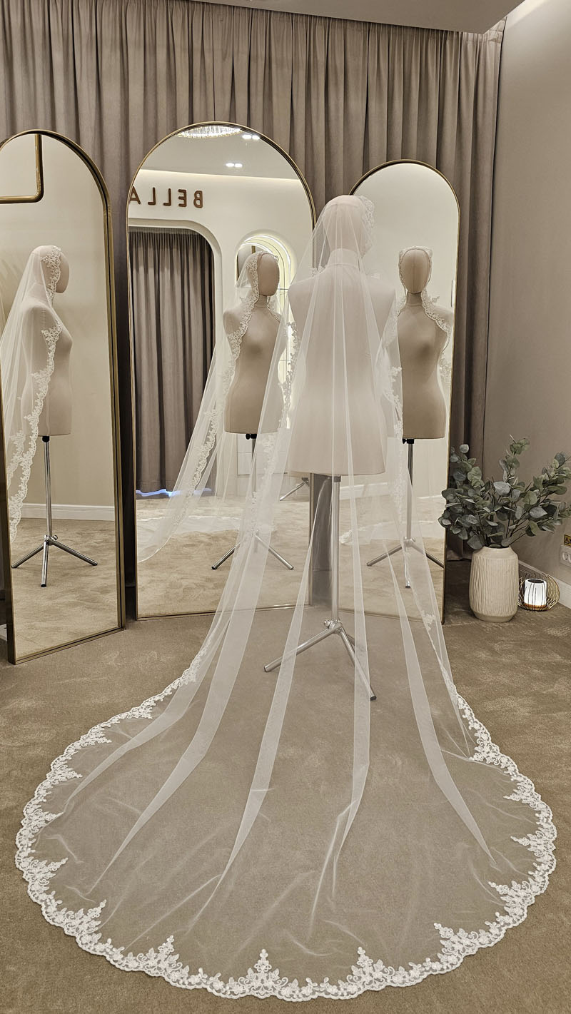 Voal de mireasă lung ivory tip spaniol cu dantelă brodată și mărgele – 2,6 m