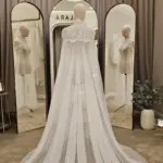 Capă ivory din tulle fin cu guler din dantelă brodată – 2 m