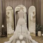 Trenă detașabilă ivory cu flori volumetrice din tulle – 1,7 m