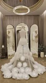 Trenă detașabilă ivory cu flori volumetrice din tulle – 1,7 m - imagine 2