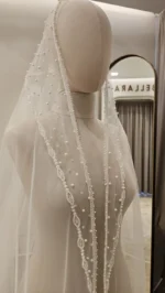 Voal de mireasă ivory tip spaniol cu margine decorată cu perle și aplicații fine – 2,6 m - imagine 3