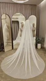Voal de mireasă lung ivory din tiul fin, încrețit pe pieptene – 2,6 m - imagine 2