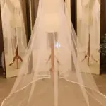 Voal de mireasă lung ivory cu bordură din mărgele tubulare – 2,5 m