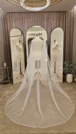 Voal de mireasă lung, ivory, tip spaniol cu bordură din paiete și mărgele – 2,5 m - imagine 2